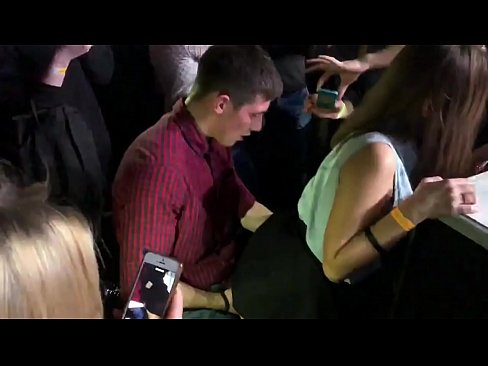 ❤️ sex tūturu i roto i te nightclub Russian. 18-tau-tawhito Russian kotiro i roto i te nono me te tara fucked i roto i te nightclub ❤❌ Karekau whakaeneene i mi.serviporno.ru ️❤